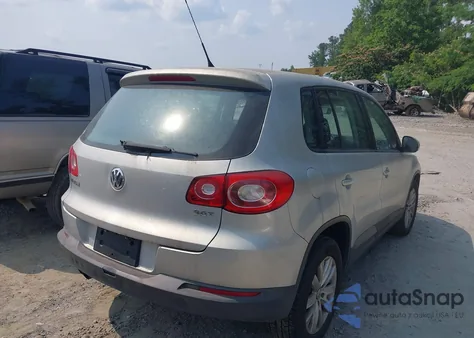 2010 Volkswagen Tiguan S from USA, damaged, VIN WVGAV7AX4AW516107